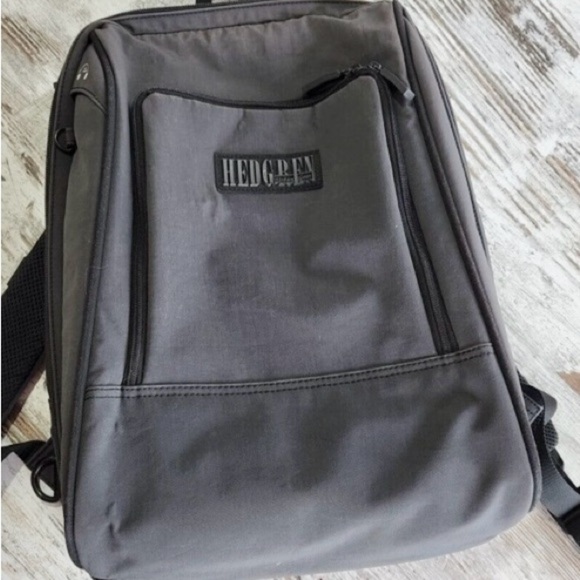 Hedgren Urban Crew Grey Backpack - Picture 1 of 8